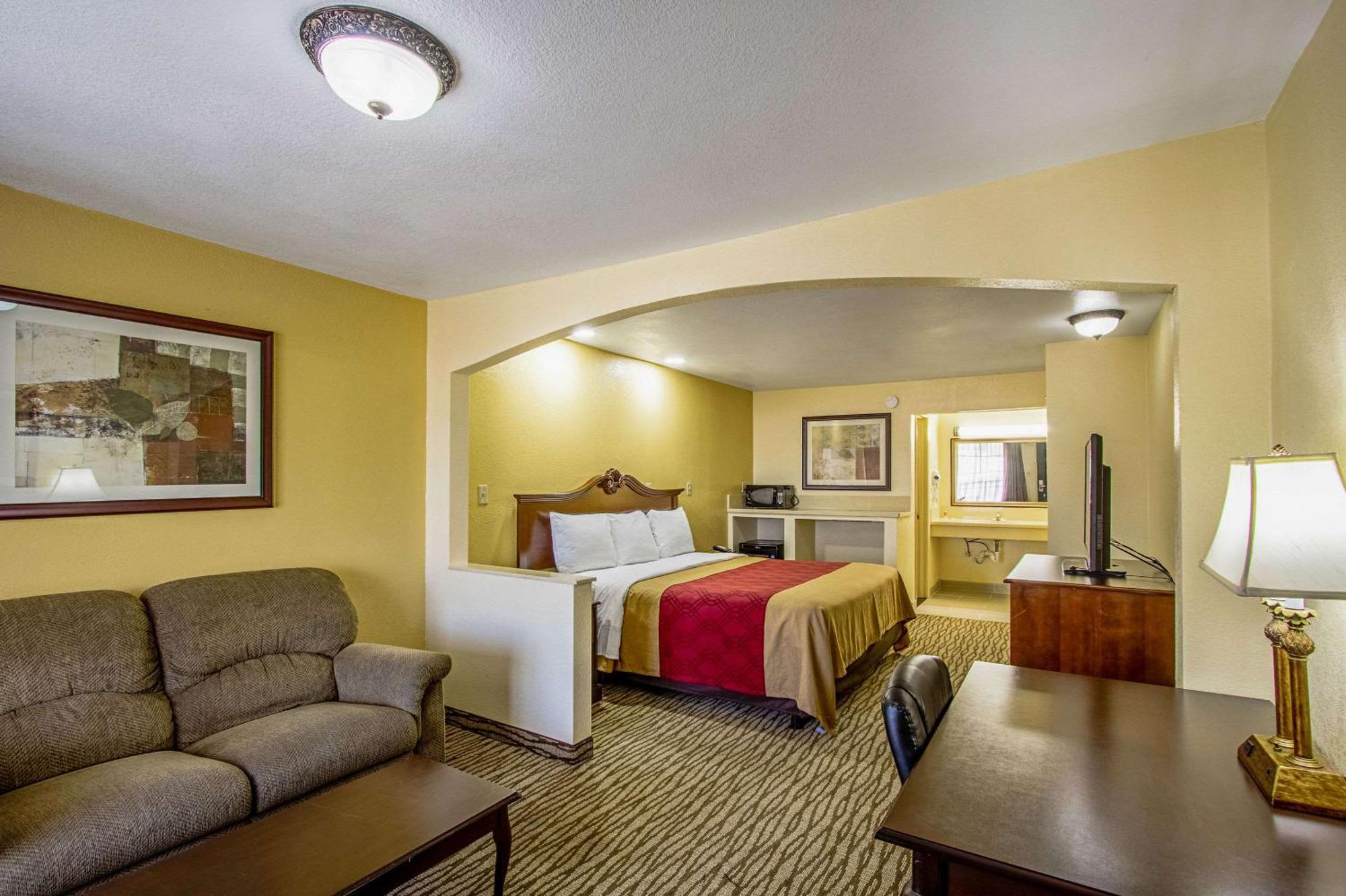 Hotel Super 8 By Wyndham Jackson Ms Extérieur photo