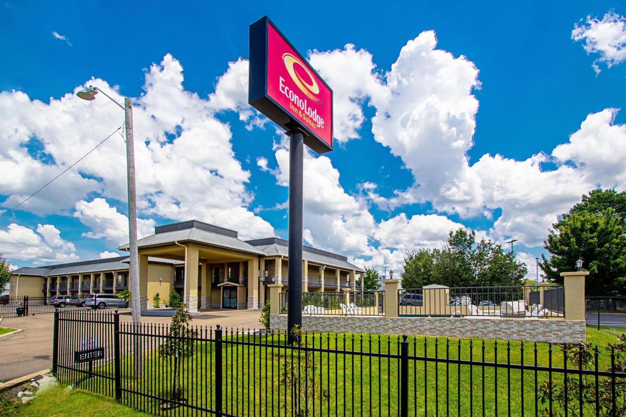 Hotel Super 8 By Wyndham Jackson Ms Extérieur photo
